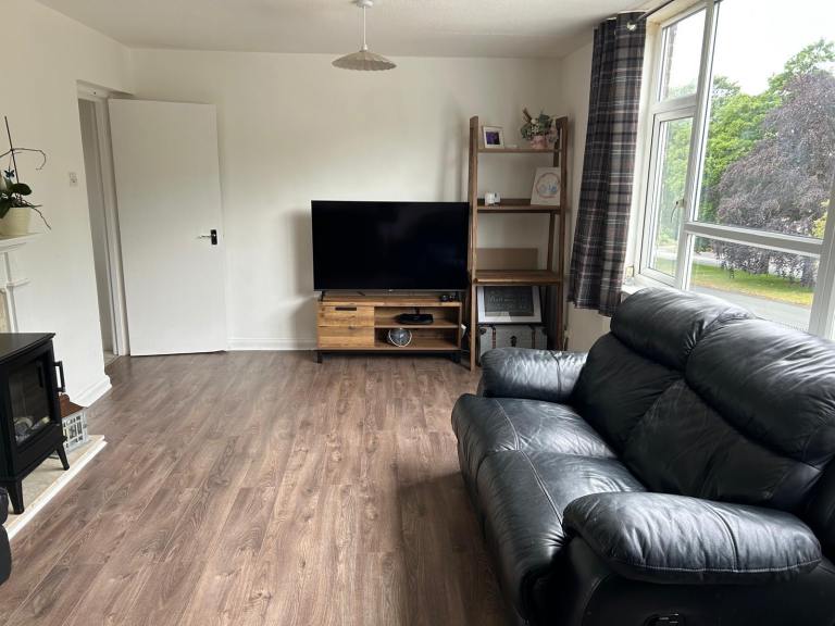 3 bedroom maisonette in B32 
