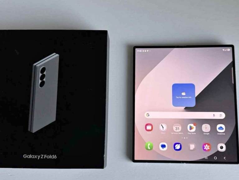Samsung Galaxy Z Fold6 Silver - As Good As New, Boxed