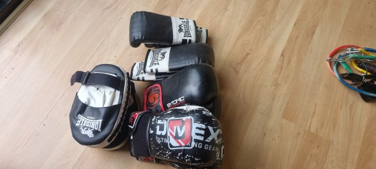 Lonsdale and DNVEX Boxing/Training Gear