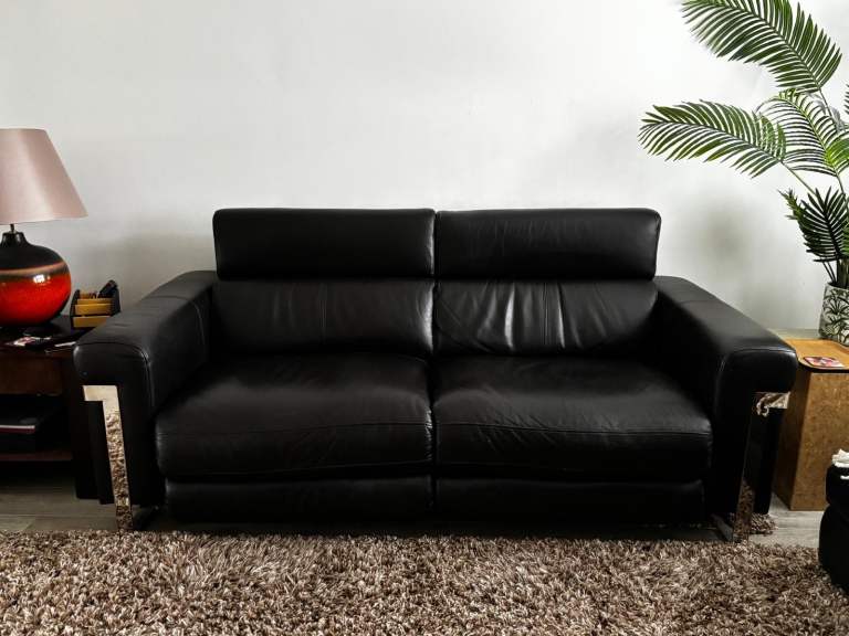 Electric Fully Reclining Leather Sofa – £50