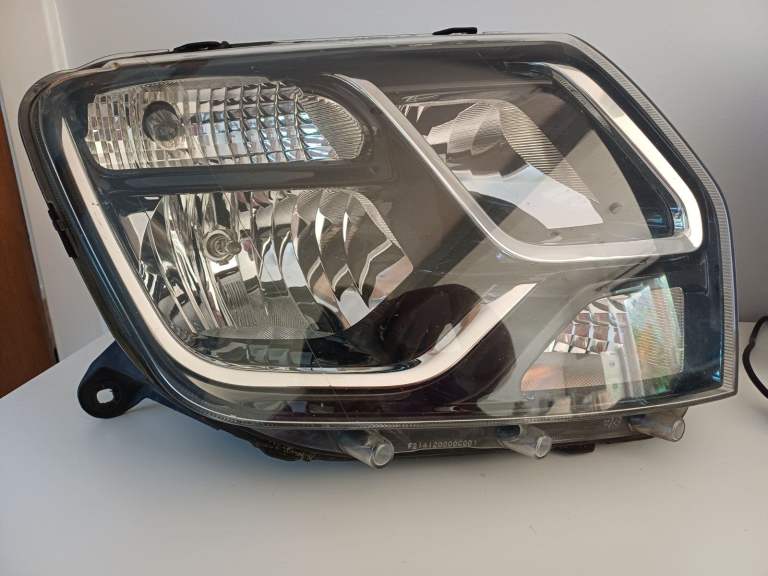 DACIA DUSTER MK1 FACELIFT HALOGEN HEADLIGHT FRONT RIGHT  260101669R