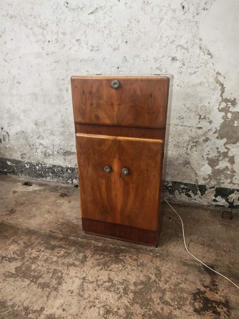 Vintage drinks cabinet 