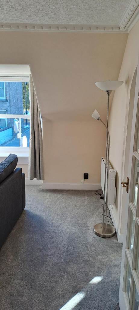 One bedroom first floor flat - immediate entry