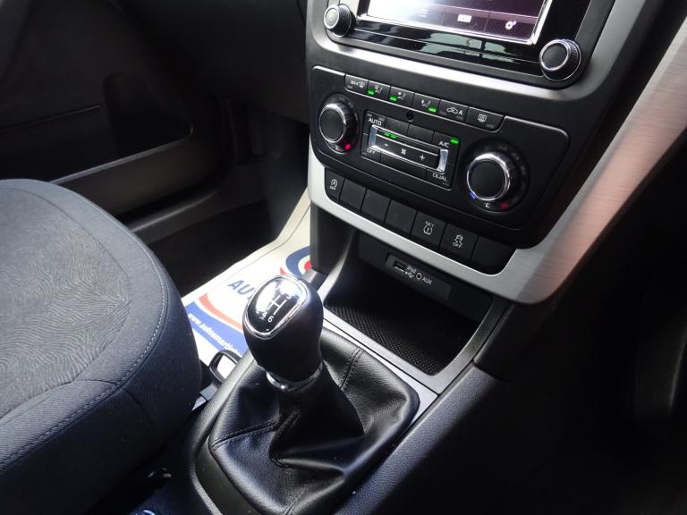 2015 Skoda Yeti 1.2 TSI 110 SE 5dr **ULTRA LOW MILEAGE*ONLY 9000 MILES FROM NEW** HATCHBACK Petro...