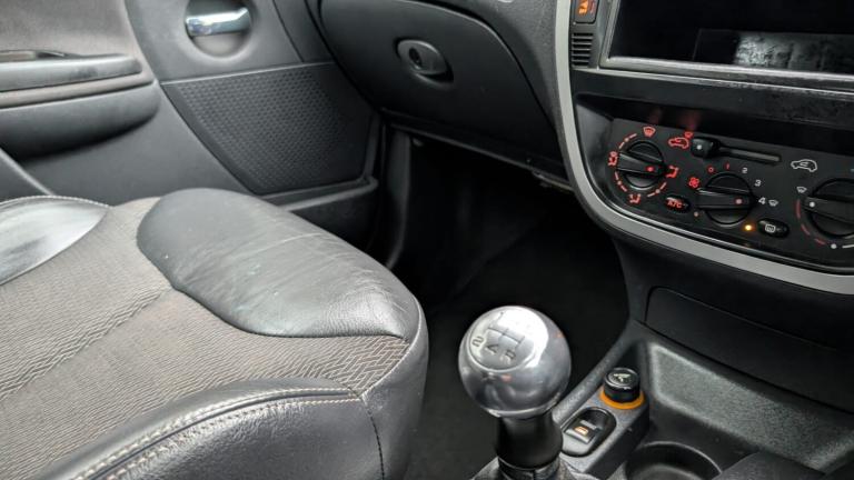 2006 Citroen C3 1.6i 16V VTR 5dr HATCHBACK Petrol Manual