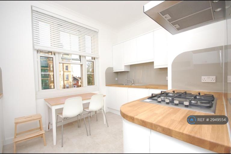 2 bedroom flat in Tooley Street, London, SE1 (2 bed) (#2949554)