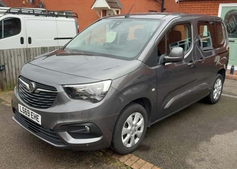 2019 Vauxhall Combo Life 1.5 Turbo D 130 Energy 5dr Auto MPV DIESEL Automatic