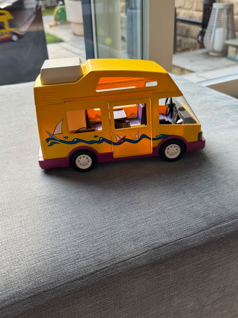 Playmobil Camper Van 