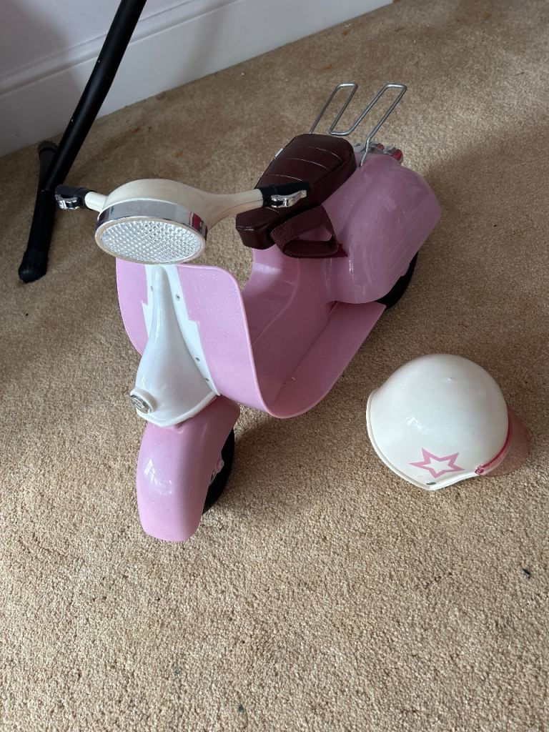 Barbie motorbike with helmet
