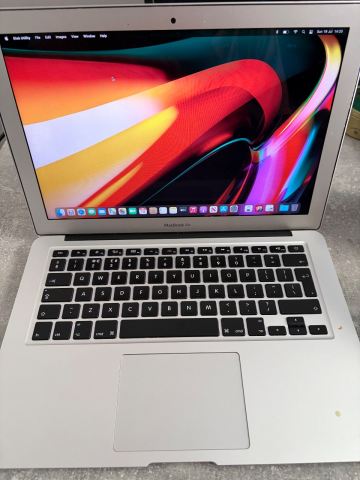 Apple MacBook Air 13-inch (Mid 2013) 256GB SSD – Good Condition