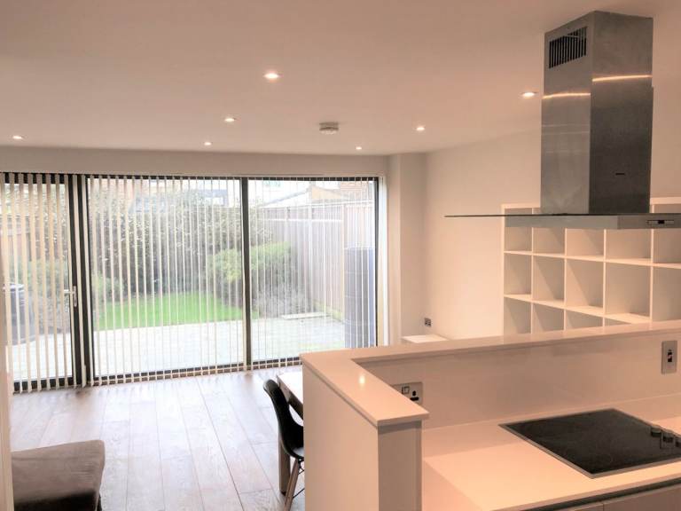 Amazing Spacious 3 bed duplex with garden, SE10 prime location.