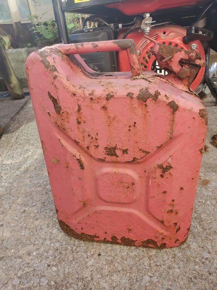 Petrol Jerrycan Metal 10l