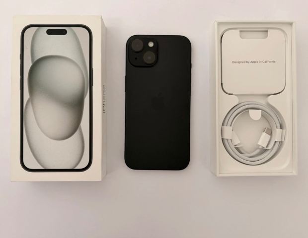 Apple iPhone 15 128GB ブラック（箱付き） Boxed iPhone 15 128gb black unlocked excellent condition | in