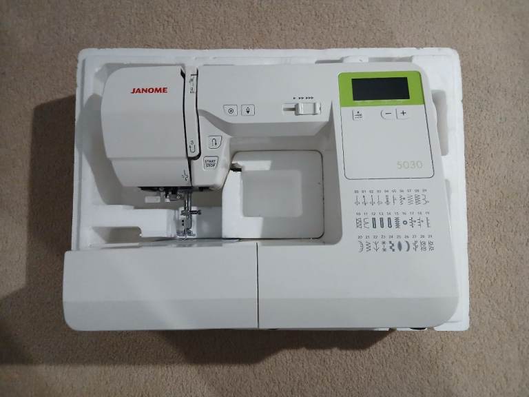 JANOME 5030 Sewing Machine - As Good As New