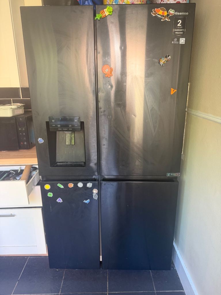 Hisense American Style Fridge Freezer – Black, Good Condition