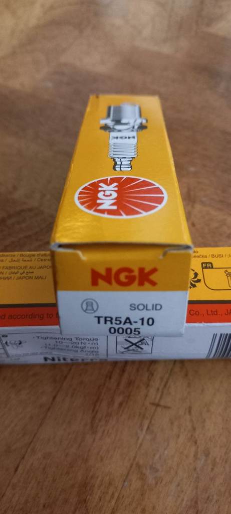 NGK TR5A-10 0005 spark plugs 