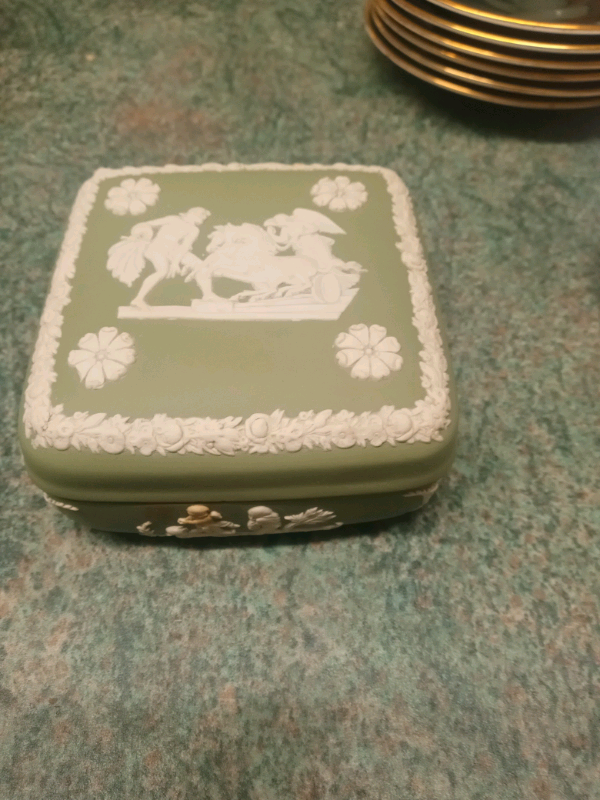 Wedgewood trinket box Price drop 