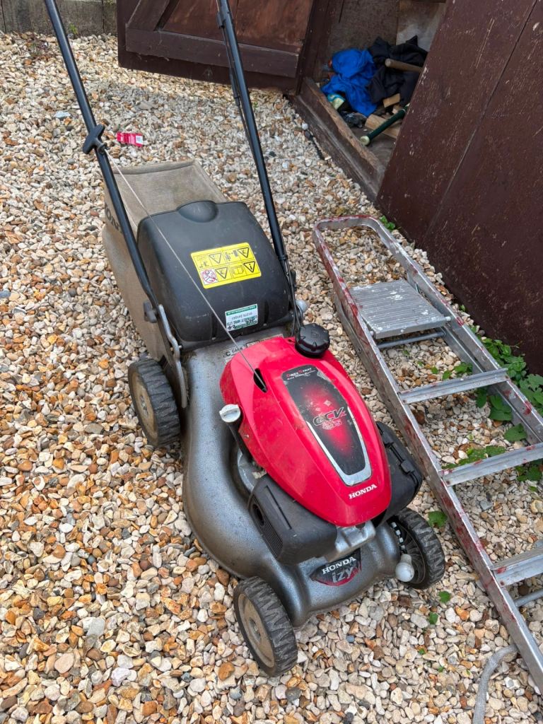 Honda Izy Petrol Lawnmower – Good Condition