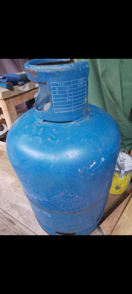 Gas bottle
