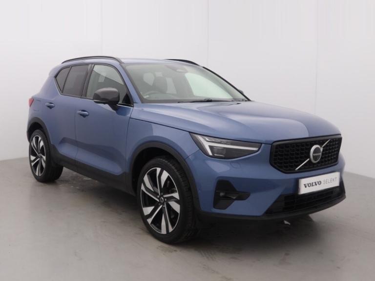 VOLVO XC40 2.0 B4P Ultra Dark 5dr Auto