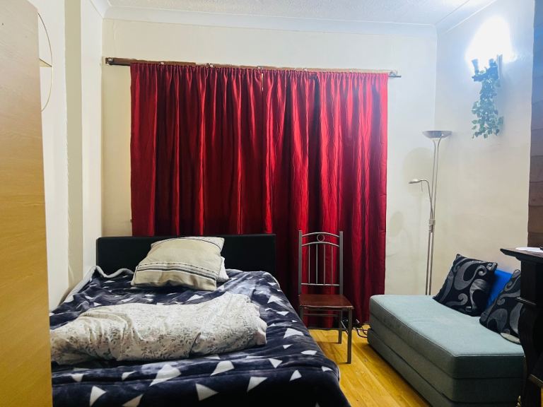 A big double room rent near Plaistow Station 