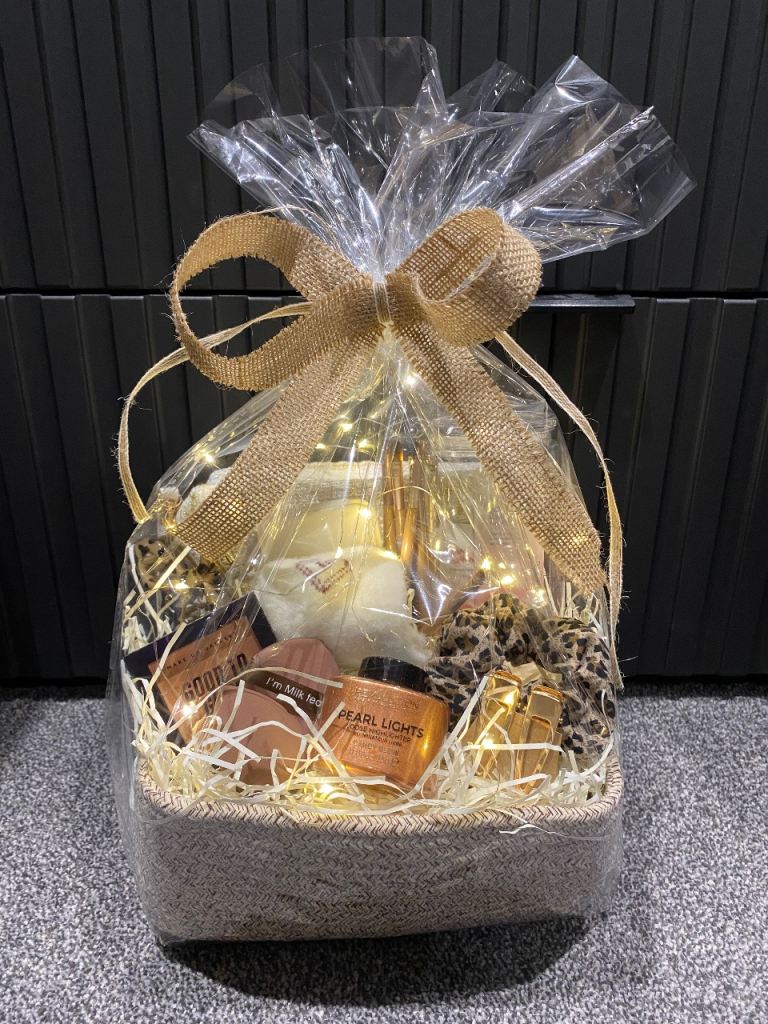 Christmas teenage girl baskets 