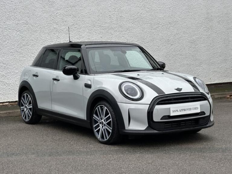 MINI HATCHBACK 1.5 Cooper Exclusive 5dr Auto