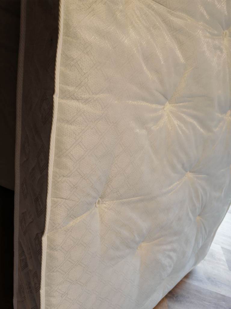 Small double mattress 