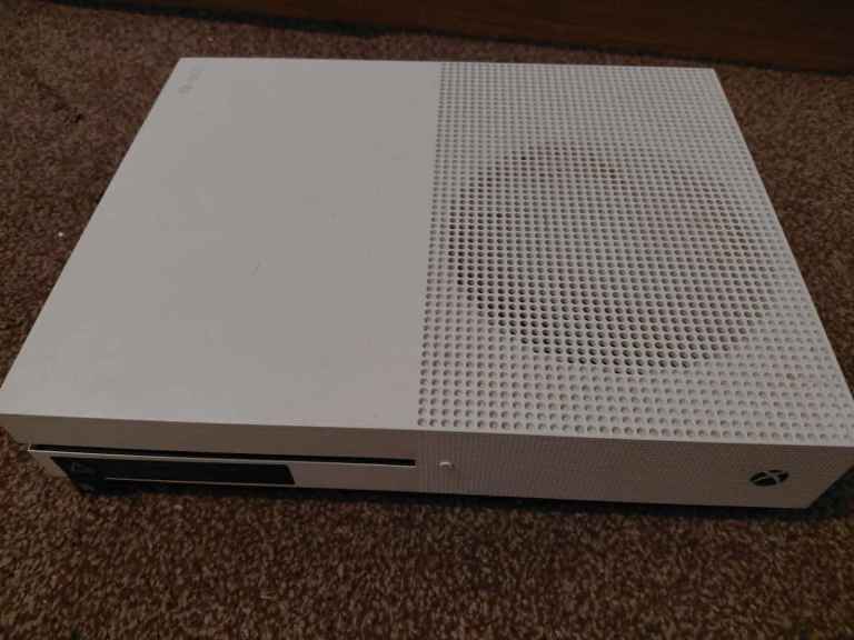 Xbox One S Console – White, Good Condition