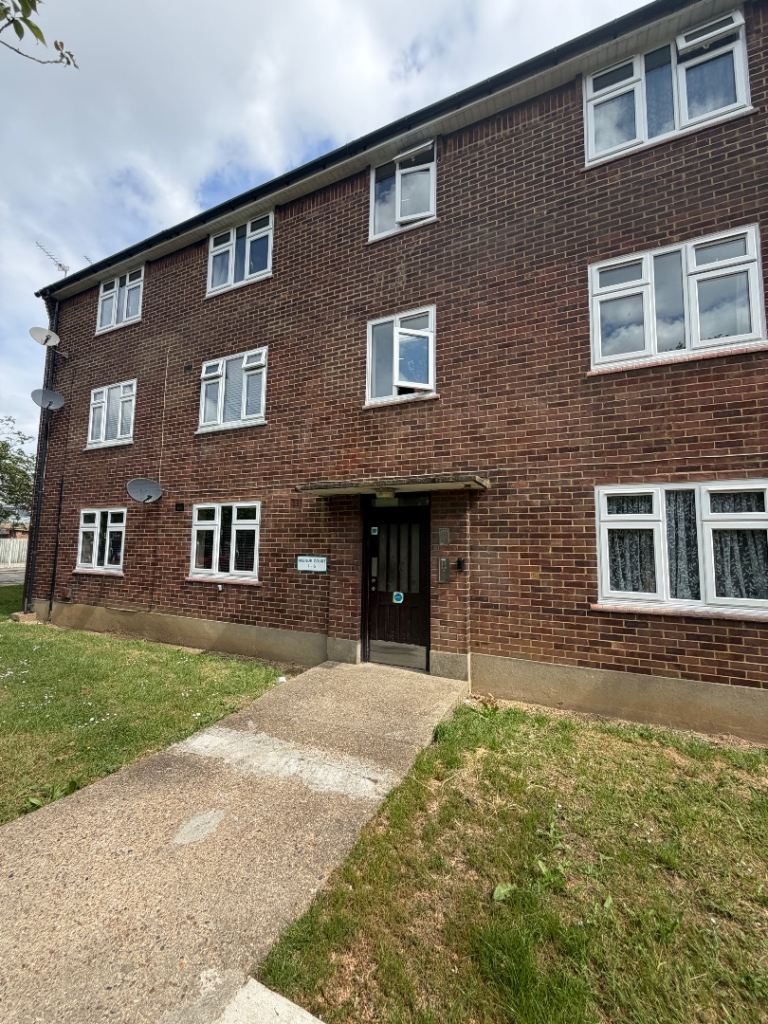 2 Bedroom Flat To Rent ih5Olh