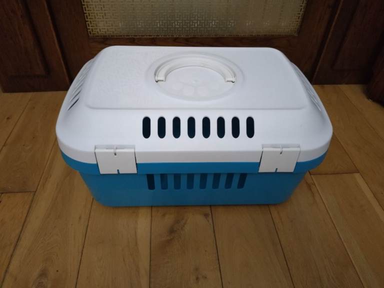 Carrier Basket for Cat / Pet / Small Animals /Rodent