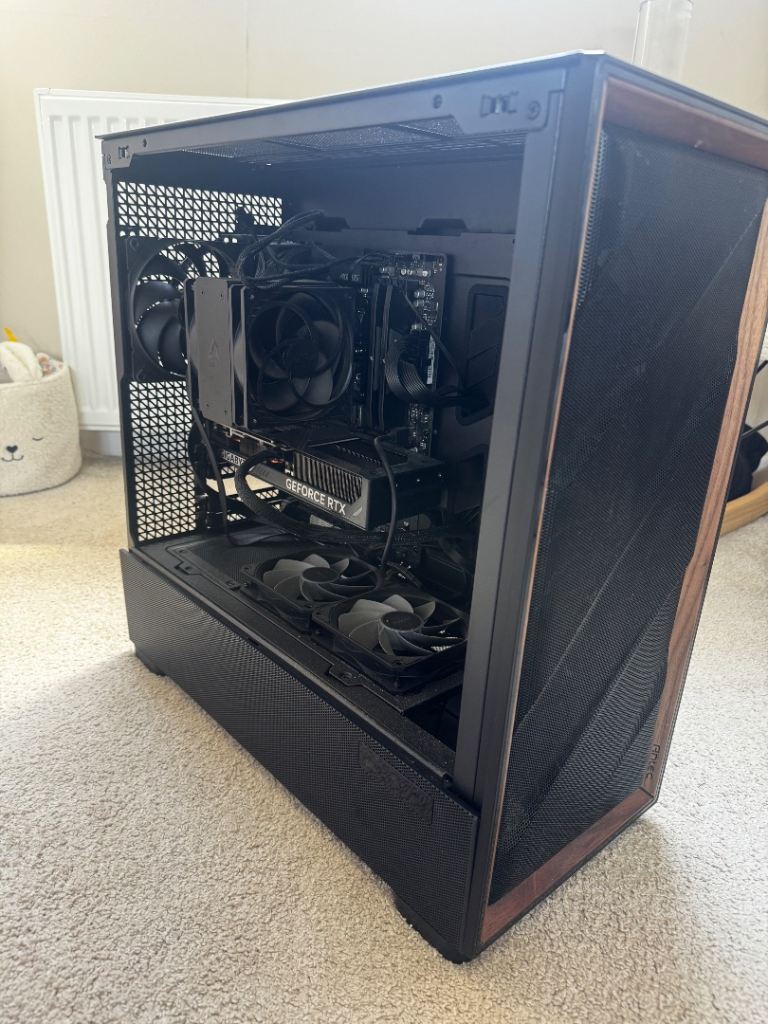R7 78003XD, 5070, 64GB DDR5, PC for sale  Full spec in description