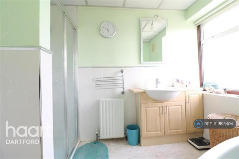 3 bedroom house in Colyers Lane, Erith, DA8 (3 bed) (#1695404)