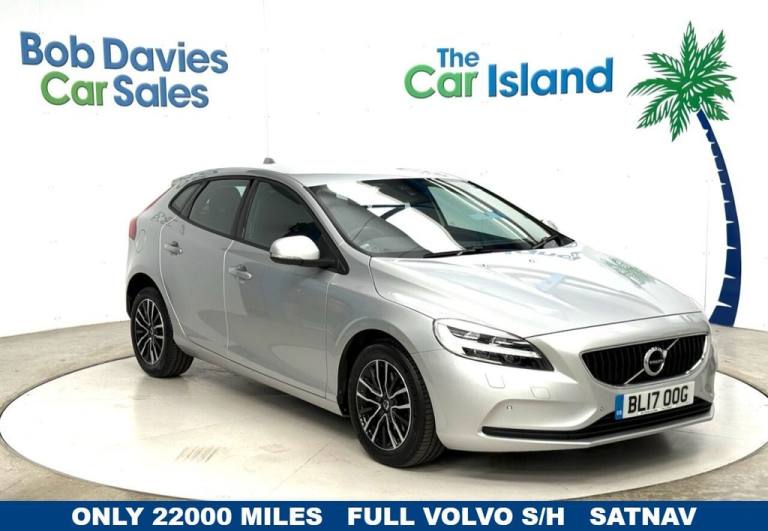 2017 17 VOLVO V40 2.0 T2 MOMENTUM NAV PLUS HATCHBACK 5DR PETROL MANUAL EURO 6 (S