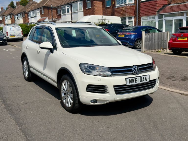 Volkswagen, TOUAREG, Estate, 2012, Semi-Auto, 2967 (cc), 5 doors
