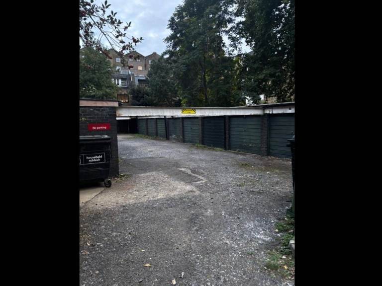 Parking near Paddington/Lancaster Gate/Bayswater/Queensway - Private Parking and private Garage 