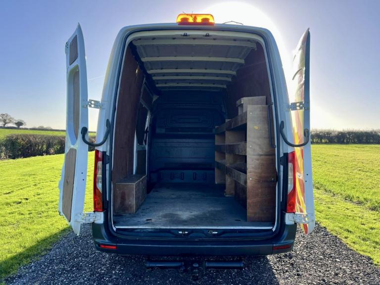 MERCEDES-BENZ SPRINTER 2.0 315 CDI L2 H2 Utility Spec With A/C White Manual Dies