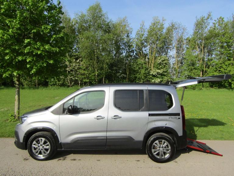 2024 Peugeot Rifter HORIZON 1.5 HDI *800 MILES* Wheelchair Accessible Vehicle WAV MPV Diesel Manual