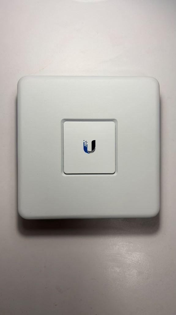 Ubiquiti UniFi Security Gateway (USG-3P) Router - Good Condition