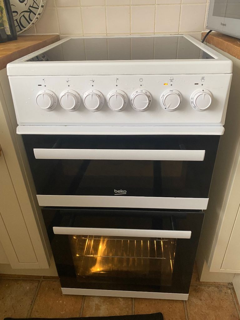 Beko electric oven 50 cm RRP 464 As New