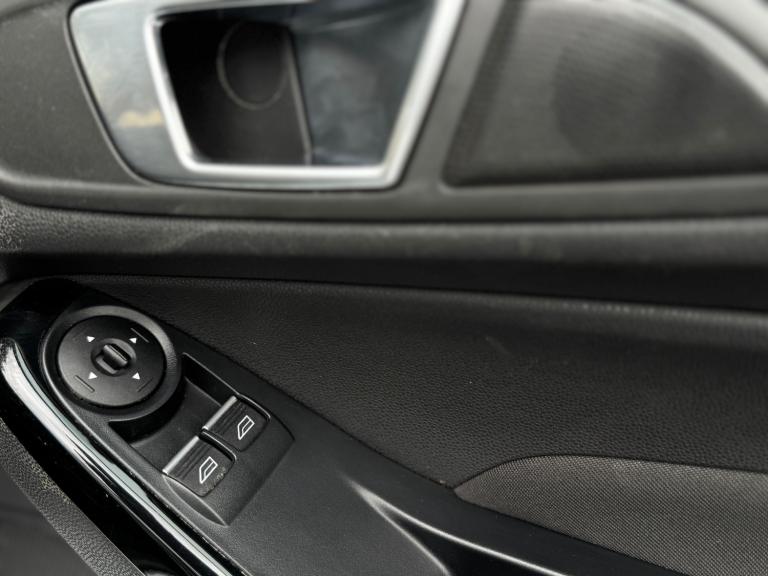 2016 Ford Fiesta 1.25 82 Zetec 5dr HATCHBACK Petrol Manual