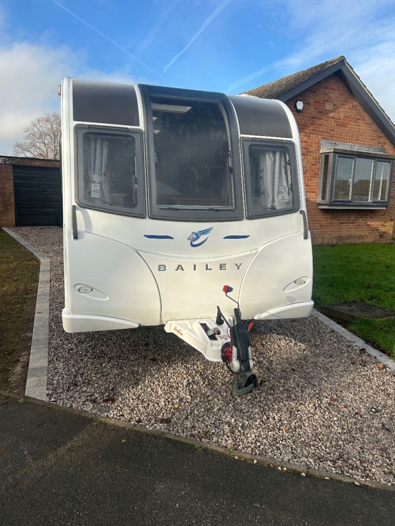 Fixed Bed Bailey Pegasus Modena. 