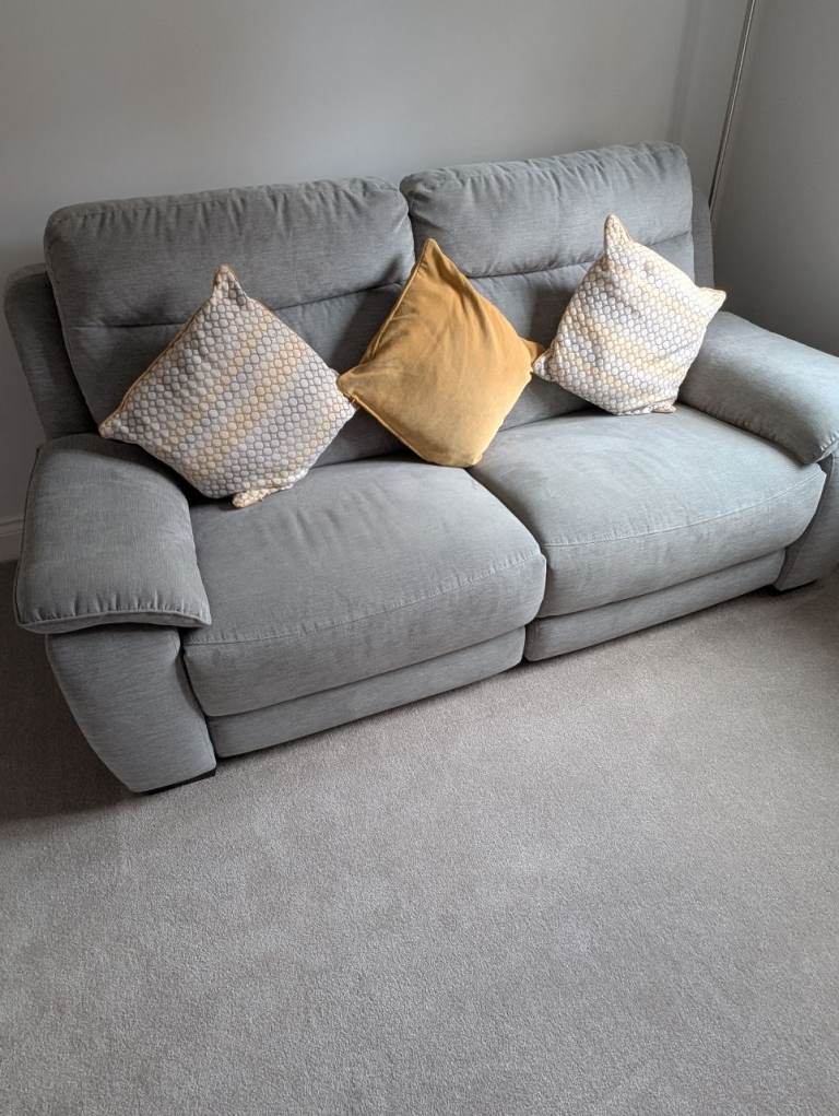 Electric Reclining Sofa 
