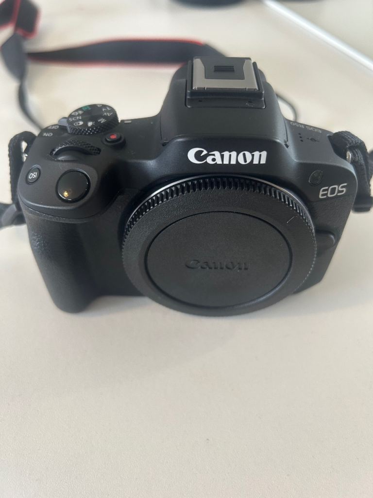 Canon R50 Mirrorless Digital Camera + 5 Lenses Excellent Condition