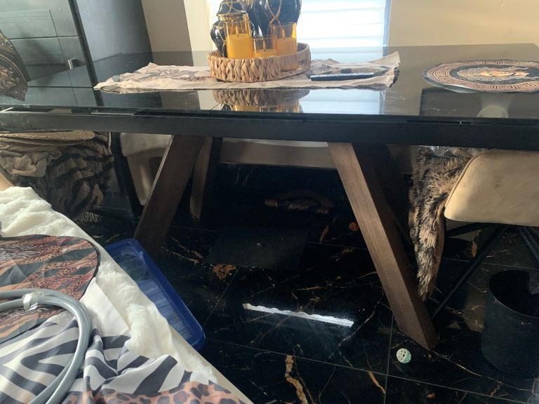  legs and real statement table  excellent condition from KEENS 