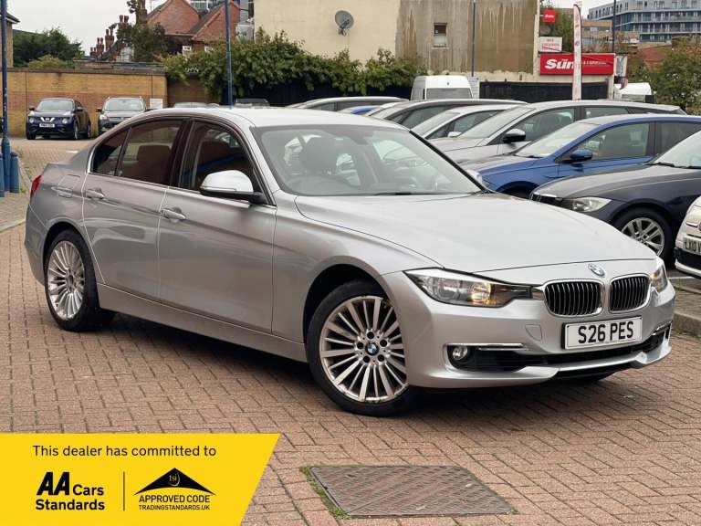 2014 BMW 3 Series 2.0 320i Luxury Saloon 4dr Petrol Auto Euro 6 (s/s) (184 ps) SALOON Petrol Auto...