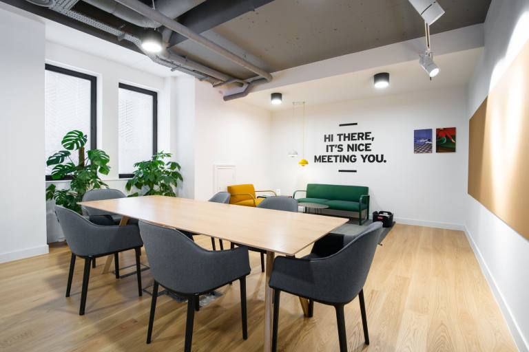 London - NW1 3AD \ Fully Furnished Office for 3 Workstations