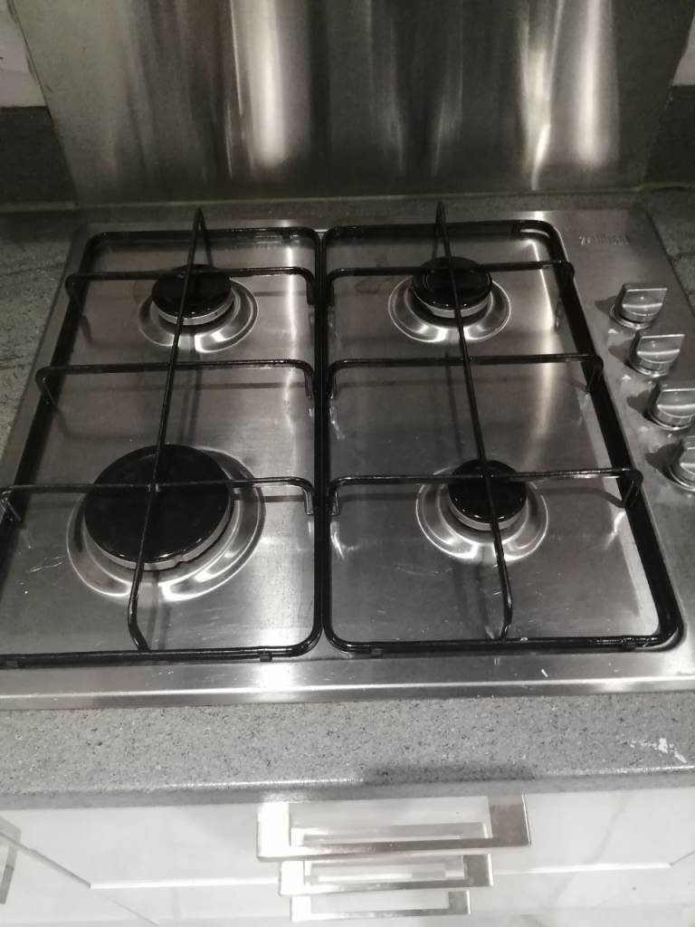 Zanussi Gas Hob, cooker hood and sink with tap