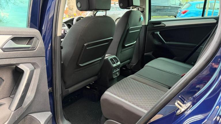 2018 Volkswagen Tiguan 2.0 TDI SE Navigation DSG 4Motion Euro 6 (s/s) 5dr