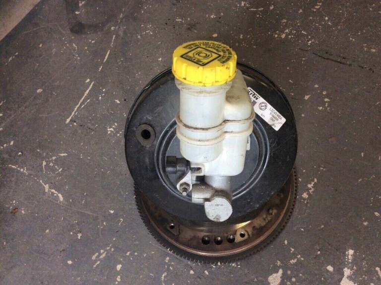 Ford ka/ fiat 500 brake servo/master cylinder